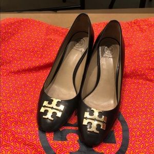 Tory Burch metal logo Wedge size 6.5M